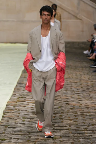 Look 34